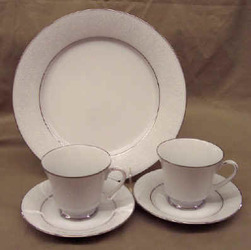 Noritake Tahoe 3585 Dinner Plate 2 Cups & Saucers Sale from Clark Flower and Gift Shop in Clark, SD