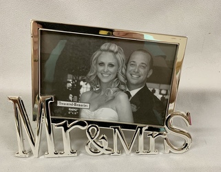 Mr & Mrs Frame from Clark Flower and Gift Shop in Clark, SD